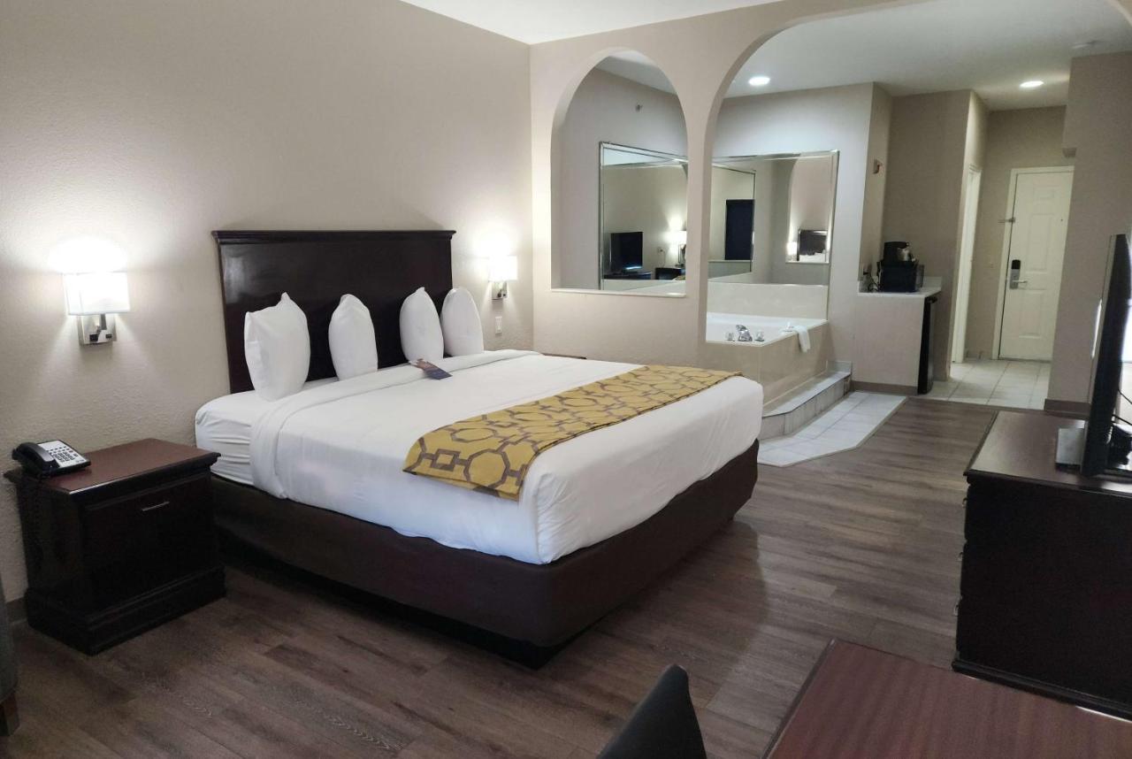 Baymont By Wyndham Houston Brookhollow エクステリア 写真