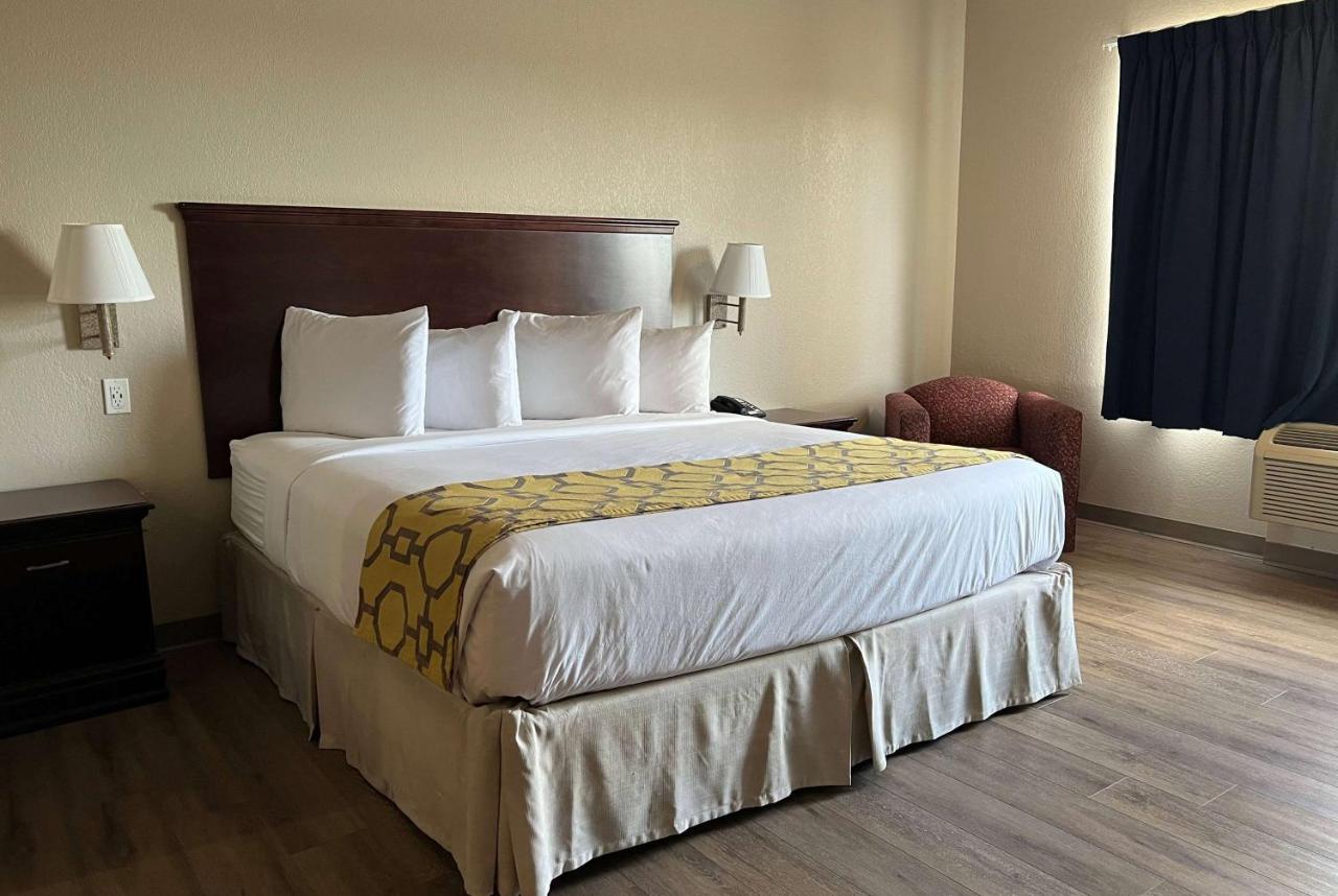 Baymont By Wyndham Houston Brookhollow エクステリア 写真