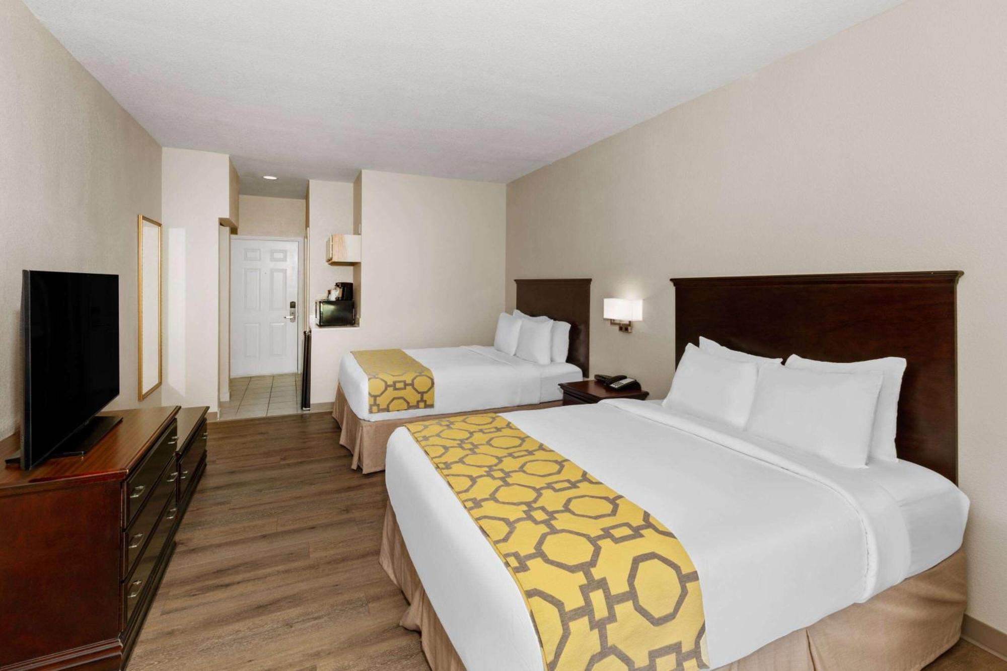 Baymont By Wyndham Houston Brookhollow エクステリア 写真
