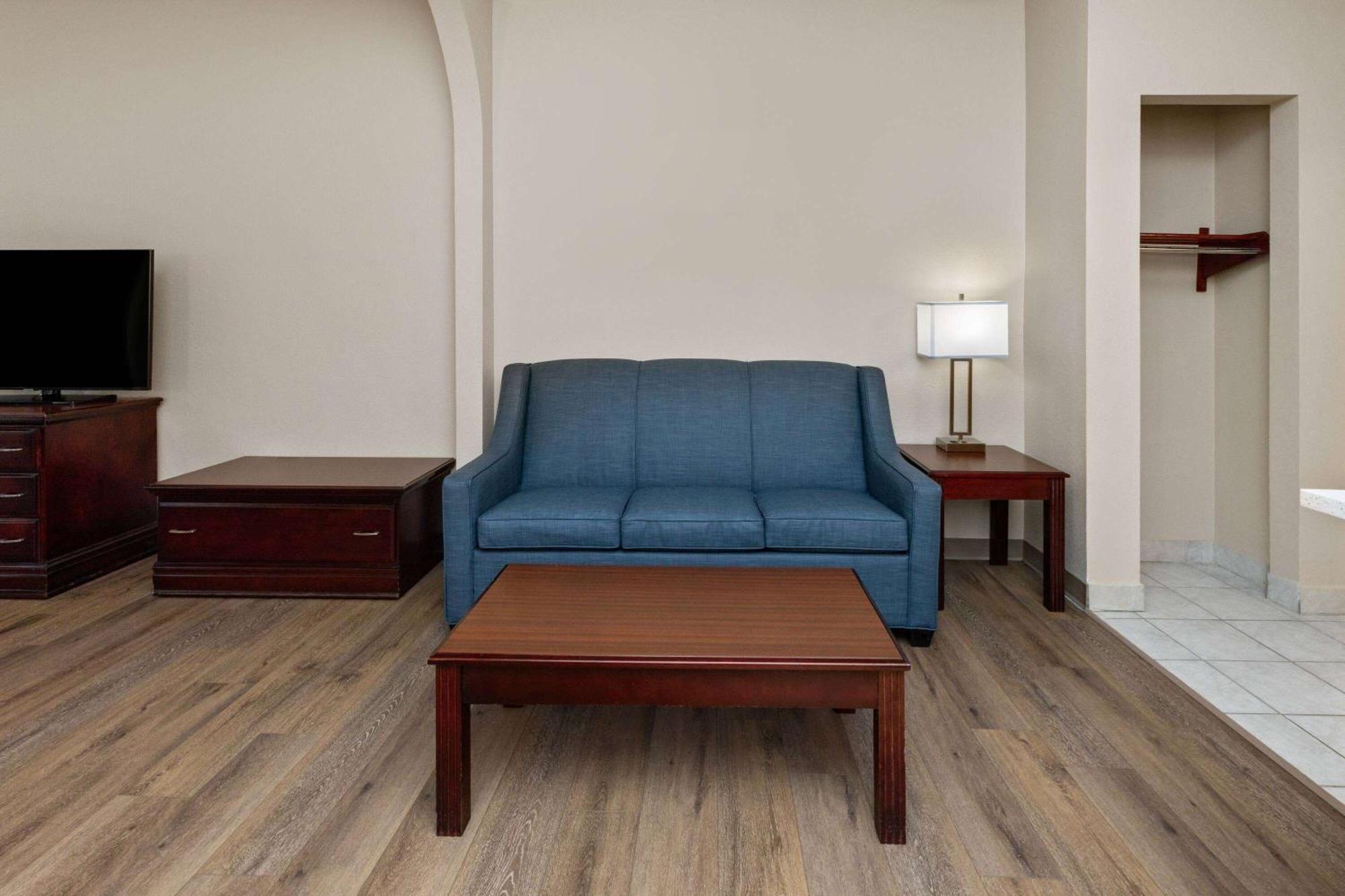 Baymont By Wyndham Houston Brookhollow エクステリア 写真