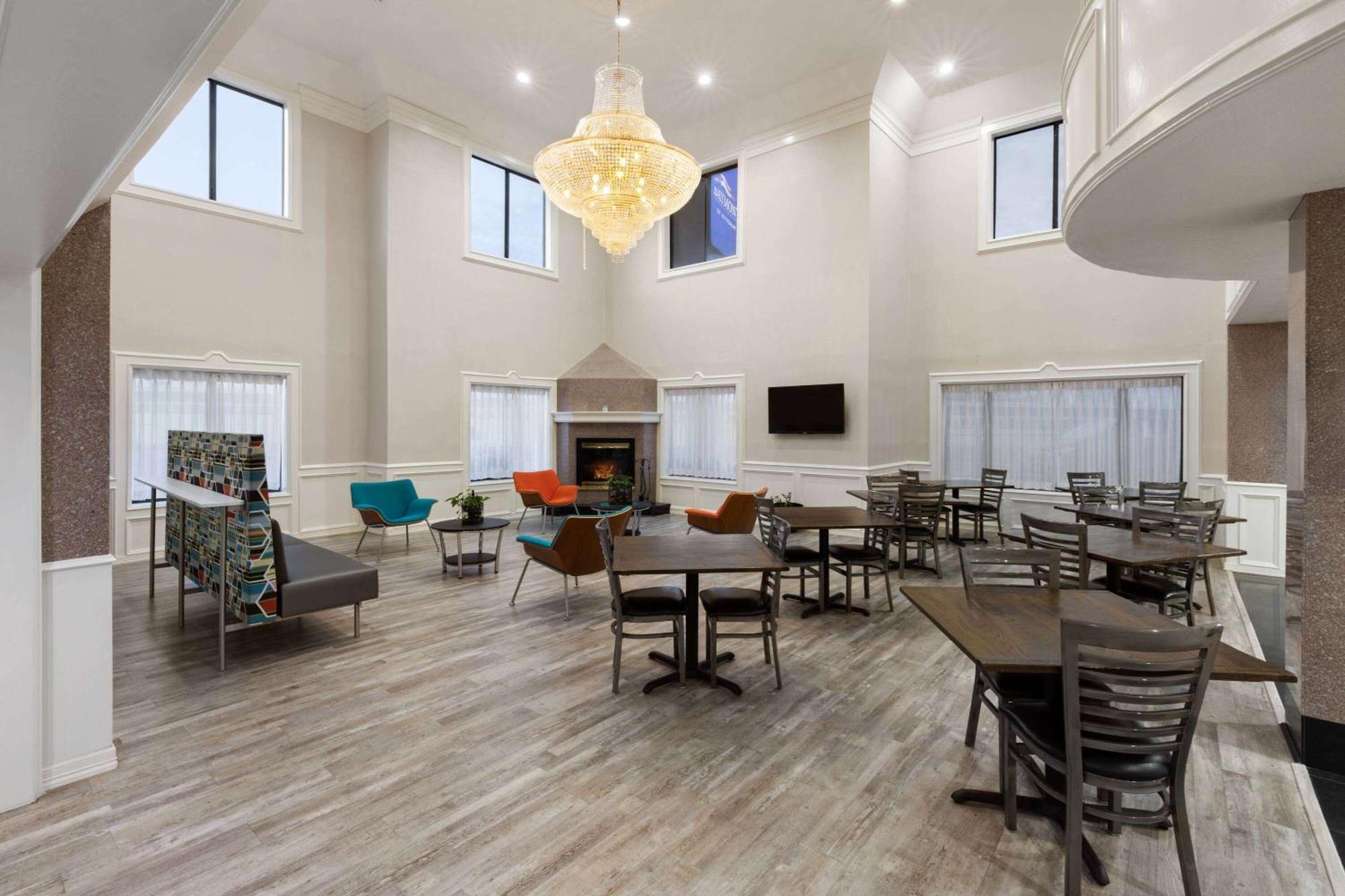 Baymont By Wyndham Houston Brookhollow エクステリア 写真